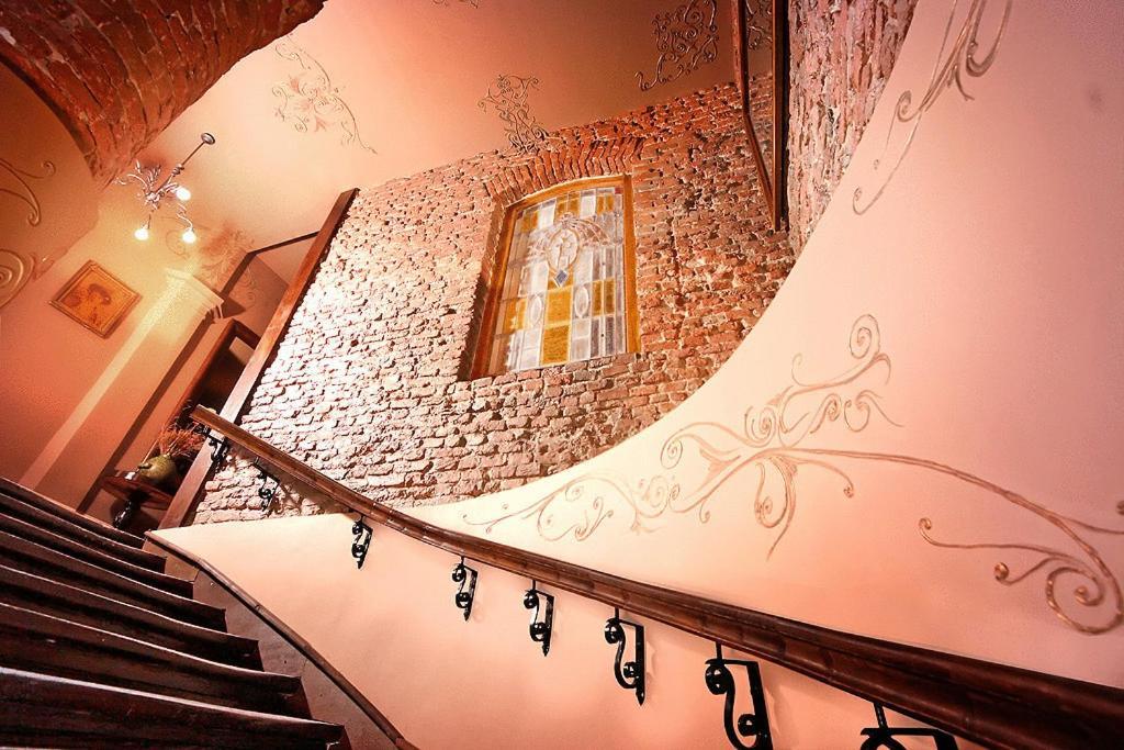 Hotel Poesis Satu Mare Exterior photo